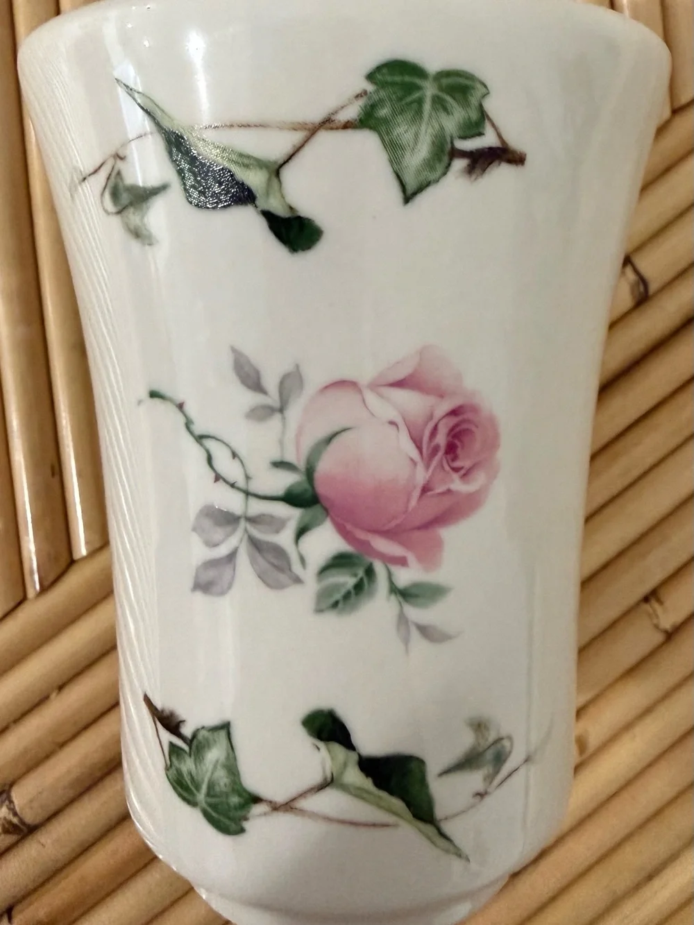 Set of 2  VTG Crownford Giftware Porcelain Bathroom Tumblers Pink Rose Green Ivy